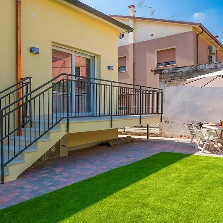 Family House Bivio Casa de Férias Peschiera del Garda